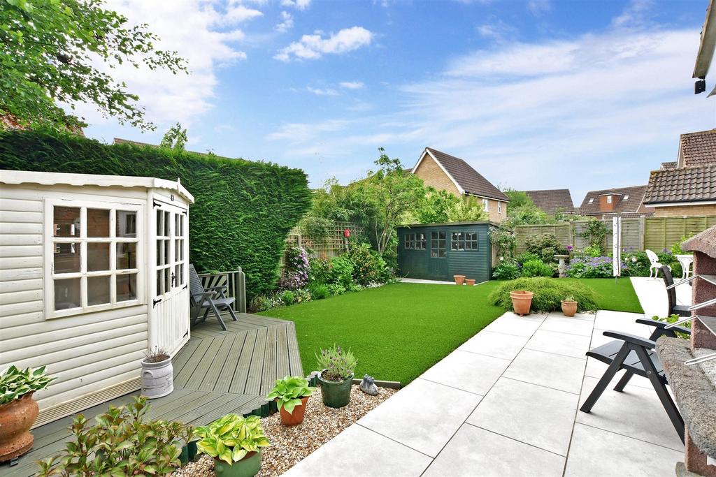 Bramley Way, Kings Hill, West Malling, Kent 3 bed detached house £565,000