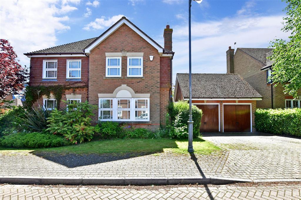Braeburn Way, Kings Hill, West... 4 bed detached house £800,000