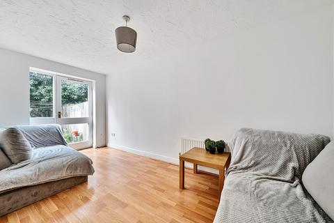 undefined, Grimsby Grove, Newham, London, E16
