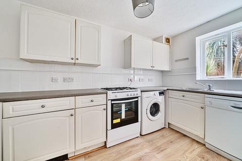 undefined, Grimsby Grove, Newham, London, E16