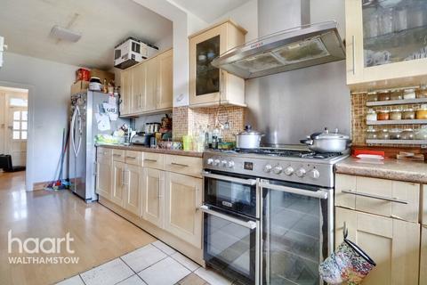 8 Carnanton Road, London, E17 4DA