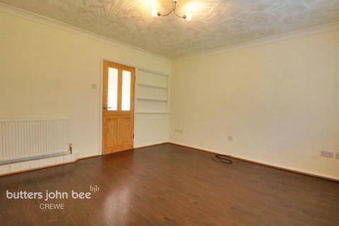 3 bedroom semi-detached house to rent, Brookside Green, Crewe