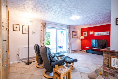 Lloret Beech Lane, Woodcote, Reading, RG8 0PY