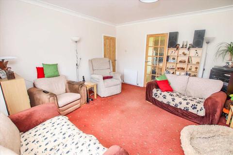 3 bedroom detached house for sale - Somerville Close, Waddington