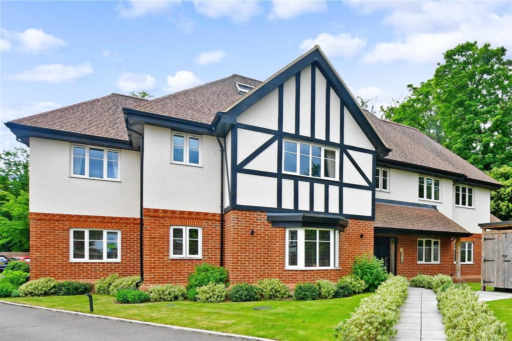 Russell Green Close, Purley, Surrey 2 bed apartment £395,000