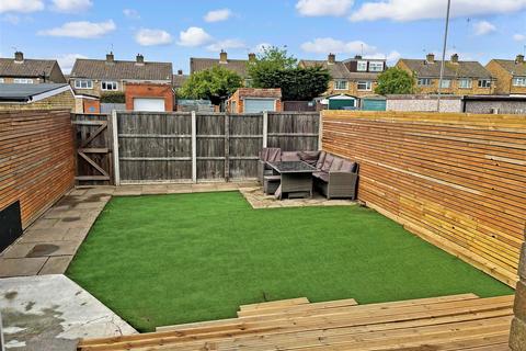 132 Lunedale Road, Dartford, DA2 6HT
