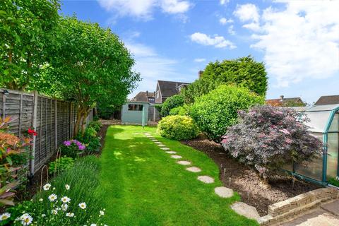 4 Denesway, Meopham, Gravesend, DA13 0EA