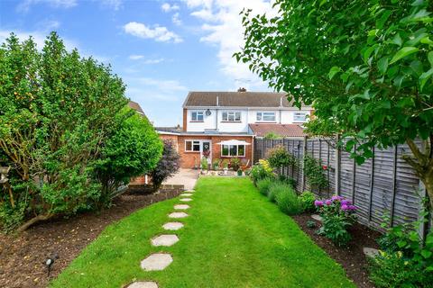 4 Denesway, Meopham, Gravesend, DA13 0EA