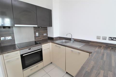 2 bedroom flat to rent, K D Tower, Cotterells, Hemel Hempstead, Hertfordshire, HP1 1AU