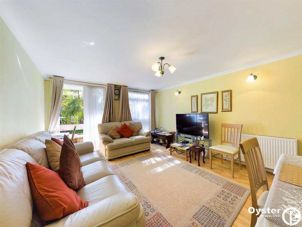 Duffield Close, Harrow, HA1 2 bed apartment for sale £360,000