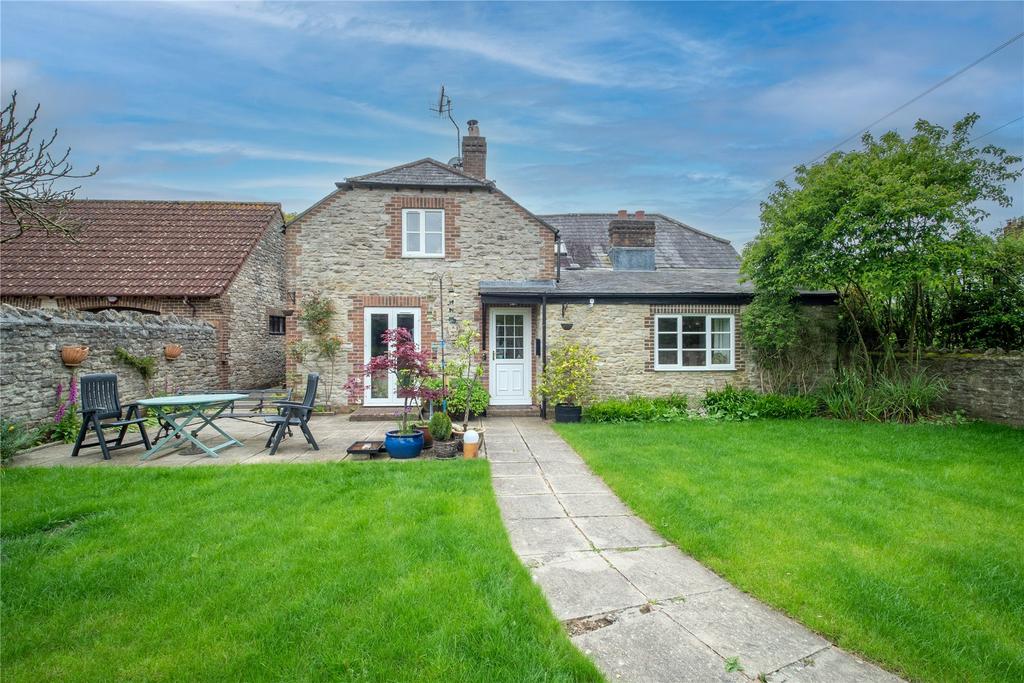 Martinstown, Dorset 3 bed detached house for sale £695,000