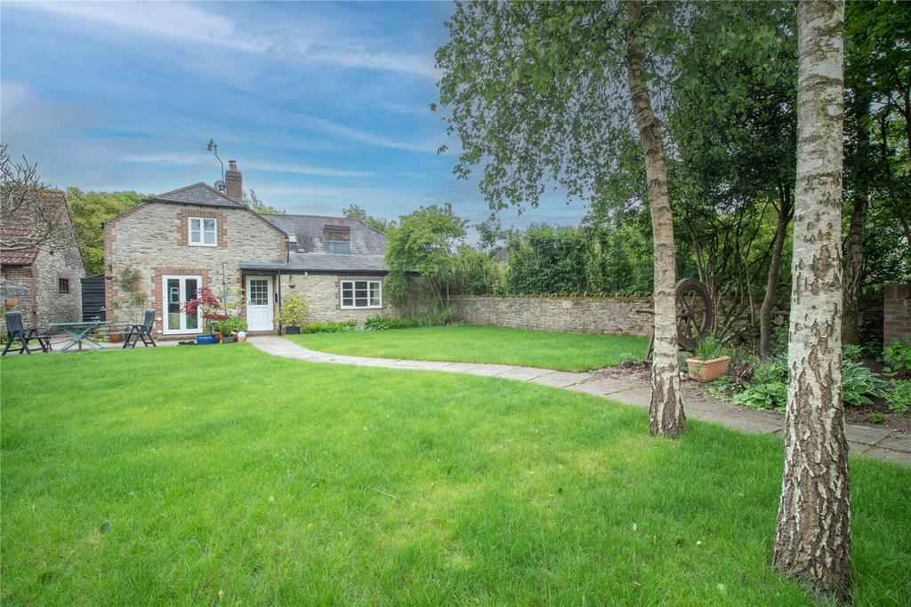 Martinstown, Dorset 3 bed detached house for sale £695,000