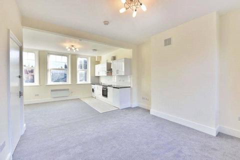 Studio to rent, Allitsen Road, St Johns Wood, London, NW8