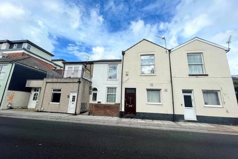 3 bedroom terraced house to rent, Highland Road, Southsea