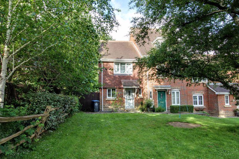 Wellswood, Haywards Heath 2 bed end of terrace house £350,000