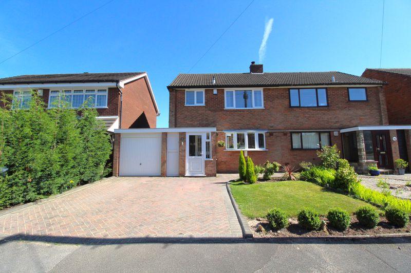 Elmdale Drive, Aldridge, WS9 8LQ 3 bed semidetached house £325,000
