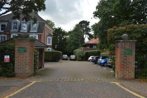 2 bedroom flat to rent, Woodside Avenue, Woodside park, North Finchley, N12 8LS