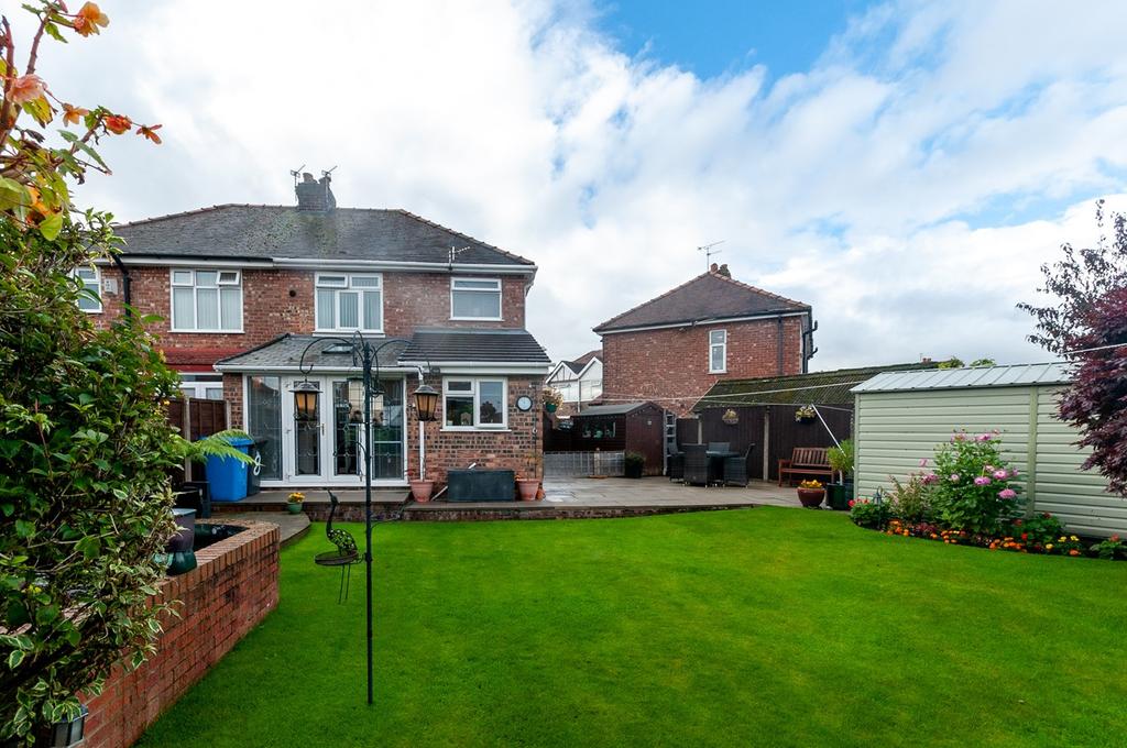 Smith Crescent, Warrington, WA2 3 bed semidetached house for sale £