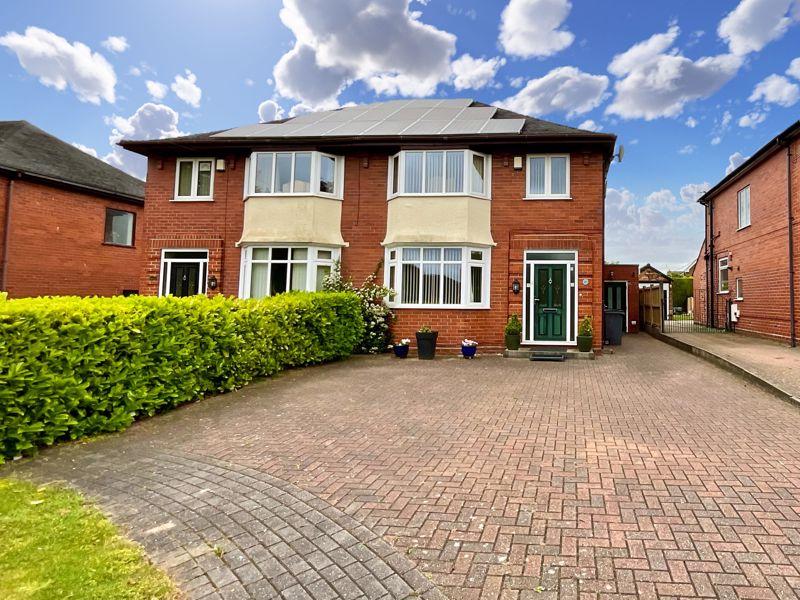 New Inn Lane, Trentham 3 bed semidetached house £290,000