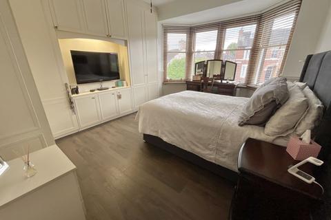 5 bedroom semi-detached house for sale - Station Road, Stone