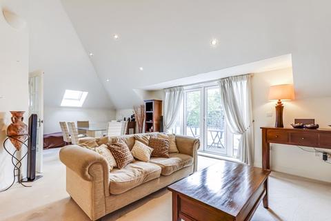 2 bedroom apartment for sale - Holywell Lodge, The Ridgeway, Enfield