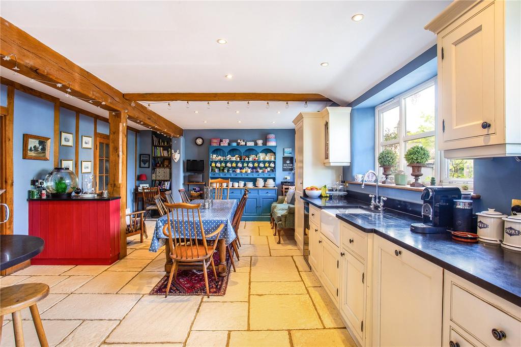 Back Street, Ashton Keynes, Swindon, SN6 5 bed detached house £1,150,000