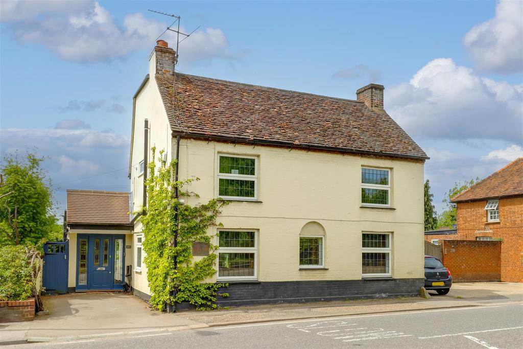 Radlett Road, Colney Street, Radlett, Hertfordshire, AL2 4 bed detached