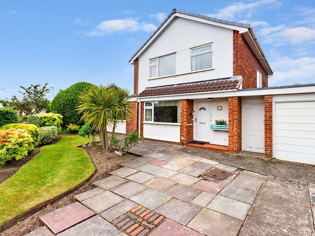 Wicks Green Close, Formby L37 1PL 3 bed link detached house £400,000