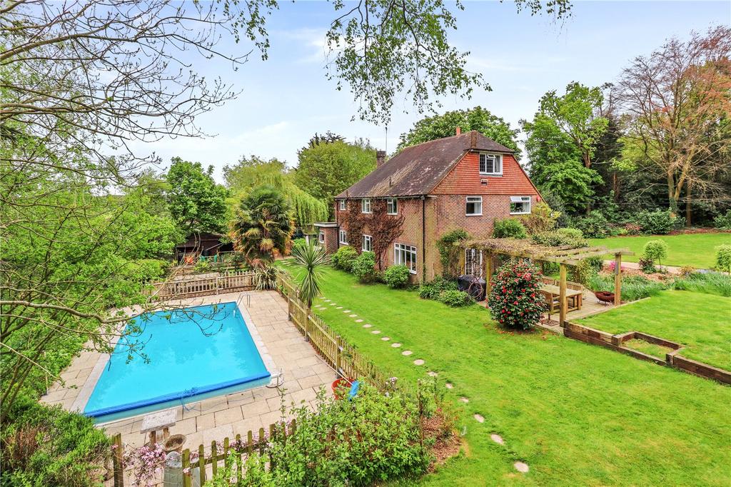 Church Road, Herstmonceux, East... 6 bed detached house £1,200,000