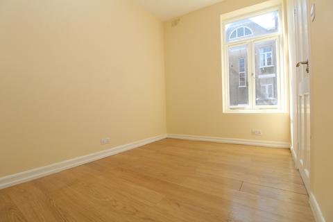 3 bedroom apartment to rent - Sydenham Road, London, SE26