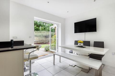 4 Buchanan Way, Binfield, Bracknell, RG42 4FE