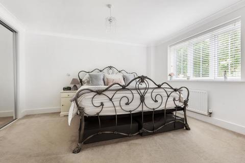 4 Buchanan Way, Binfield, Bracknell, RG42 4FE