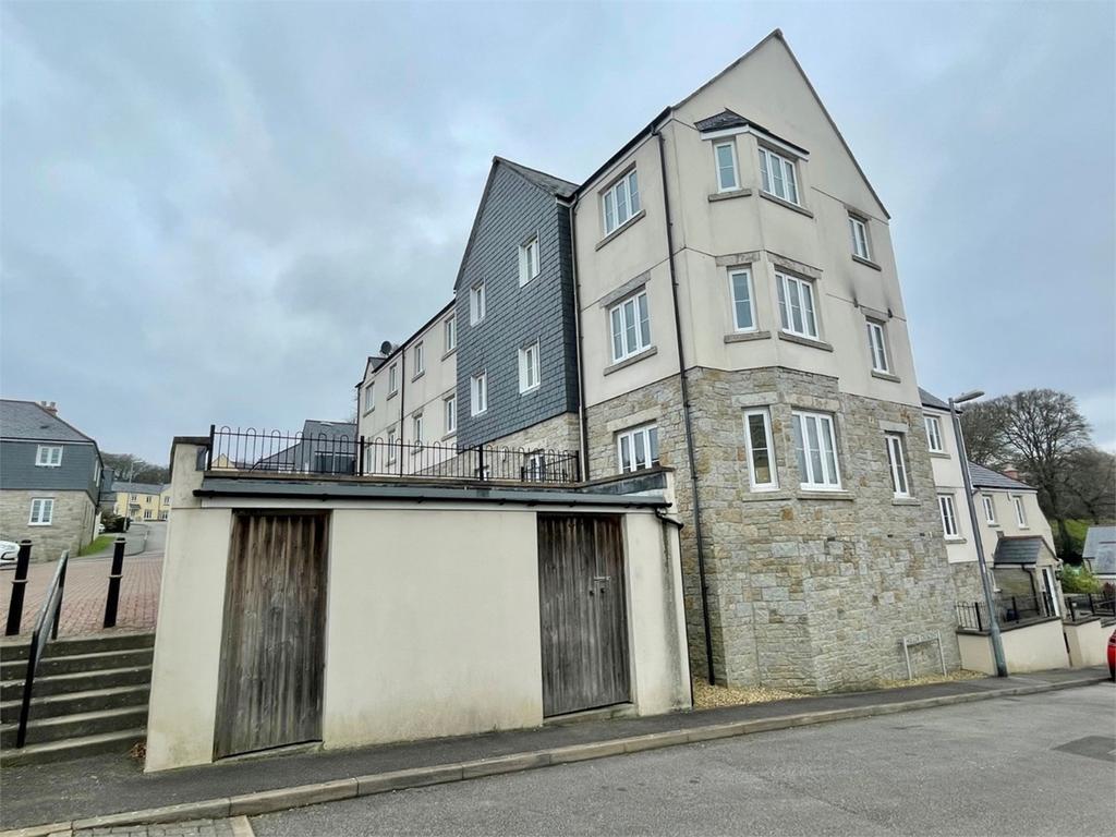 Pagoda Drive, Duporth, St Austell, PL26 2 bed apartment £250,000