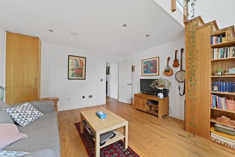 2 bedroom flat for sale, Earlham Grove, London E7