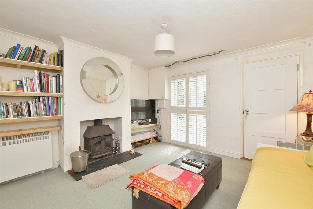 North Stroud Lane, Petersfield... 2 bed terraced house £315,000