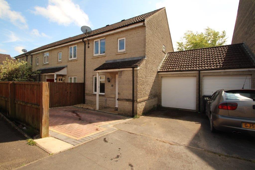 Meadow Rise, Shepton Mallet, BA4 3 bed semidetached house £245,000