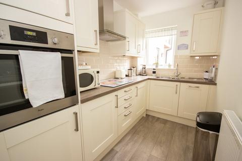 1 bedroom flat for sale - Castle Street, East Cowes