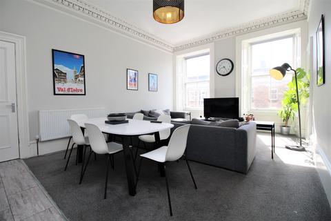 4 bedroom flat to rent, Lothian Road, Edinburgh, EH3