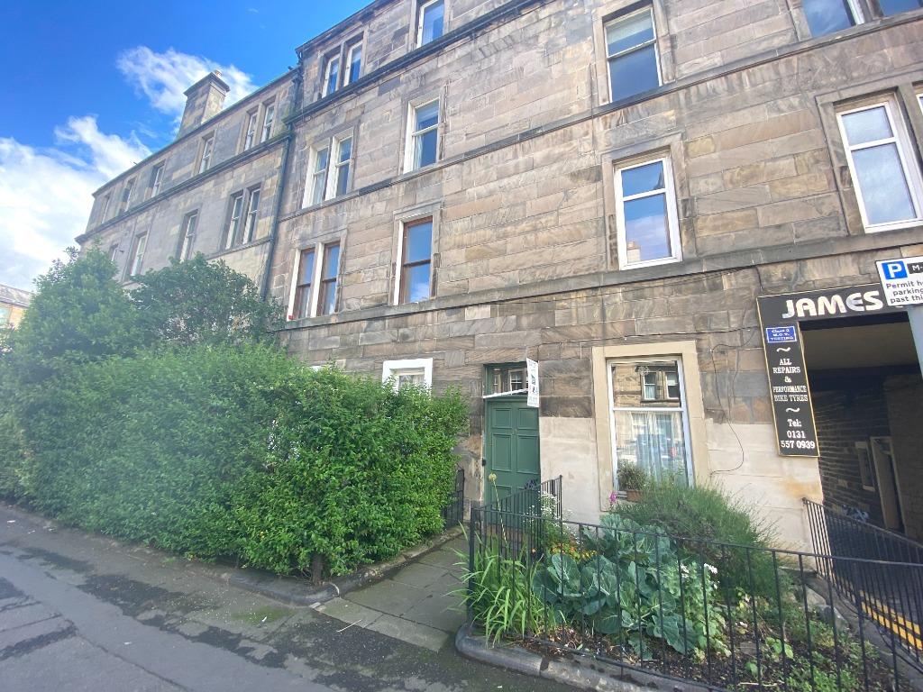 Montgomery Street, Hillside, Edinburgh, EH7 3 bed flat £1,600 pcm (£