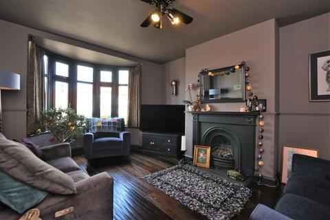 White Lodge Caedmon Avenue, Whitby, YO21 3JT