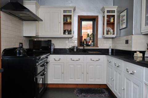 White Lodge Caedmon Avenue, Whitby, YO21 3JT