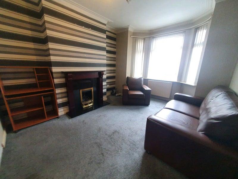 Edmund Street, Salford M6 2 bed terraced house to rent £1,095 pcm (£