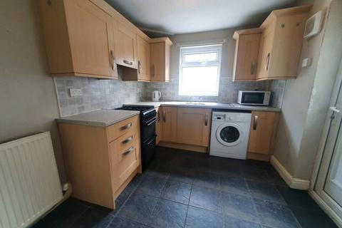 3 bedroom terraced house to rent, Edmund Street, Salford M6