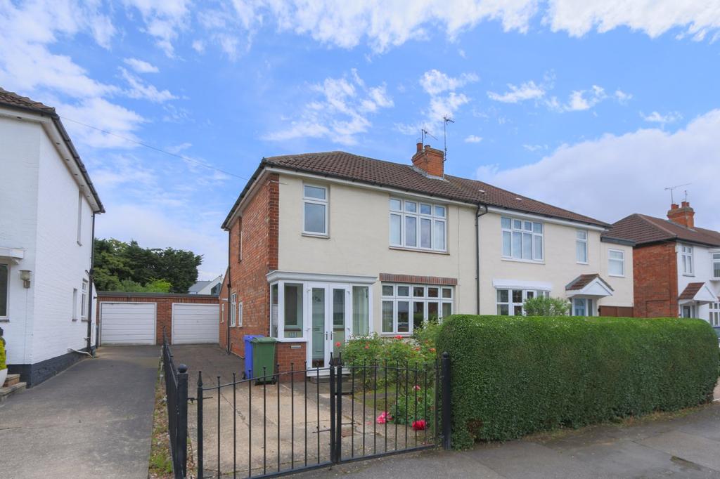 Corby Park, North Ferriby, East... 3 bed semidetached house £235,000