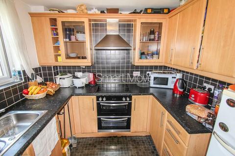 2 bedroom flat for sale, Enstone Road, Enfield, EN3