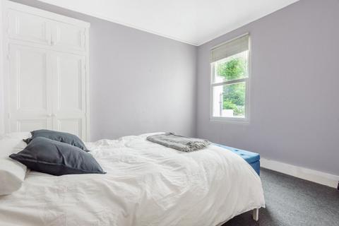 16 Belvoir Road, London, SE22 0QY