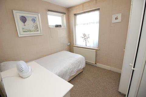 36 Langley Avenue, Worcester Park, KT4 8PB