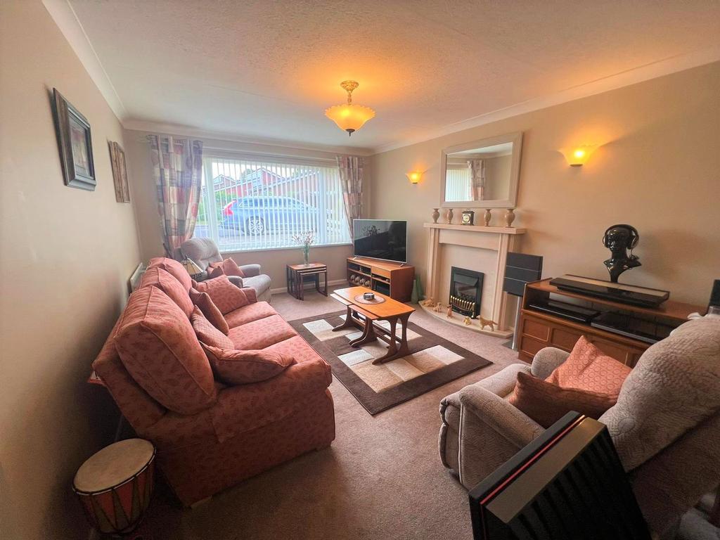 Harpswell Road, Lincoln, LN2 4 bed detached bungalow £240,000