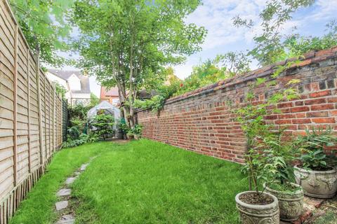 18a Alexandra Road, Bedford, MK40 1JA