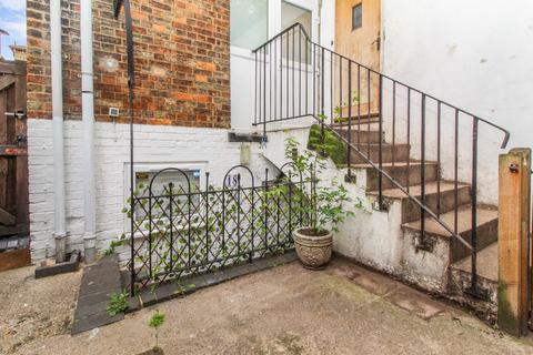 18a Alexandra Road, Bedford, MK40 1JA